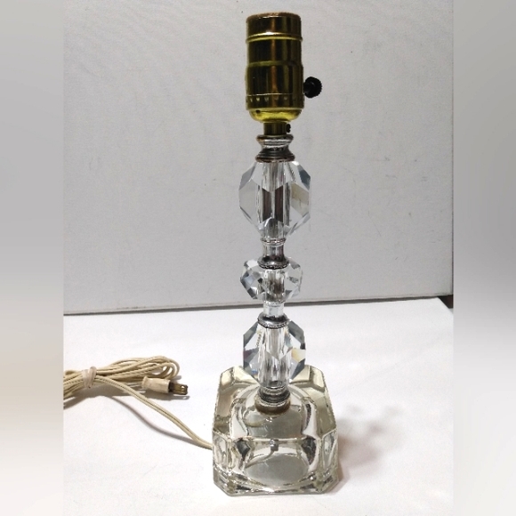 Leviton Vintage Crystal geometric cube prism lamp - Picture 9 of 11